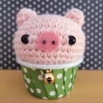 Piggy Cupcake Magnet - adorable pig..